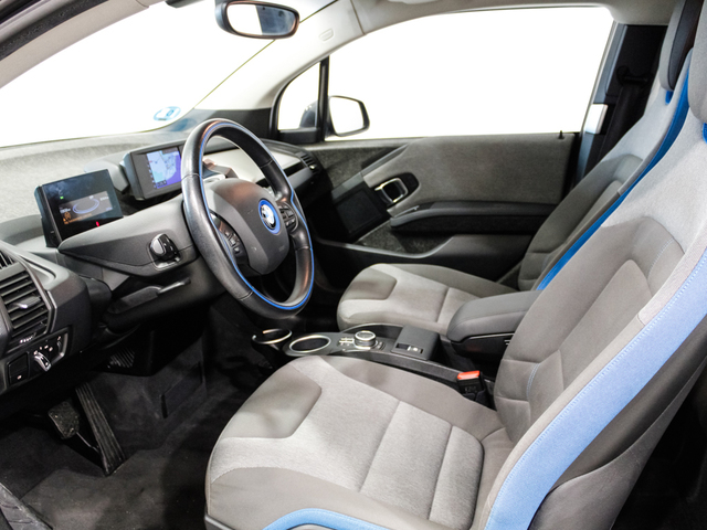 BMW i3 120Ah color Azul. Año 2019. 125KW(170CV). Eléctrico. En concesionario Barcelona Premium -- GRAN VIA de Barcelona