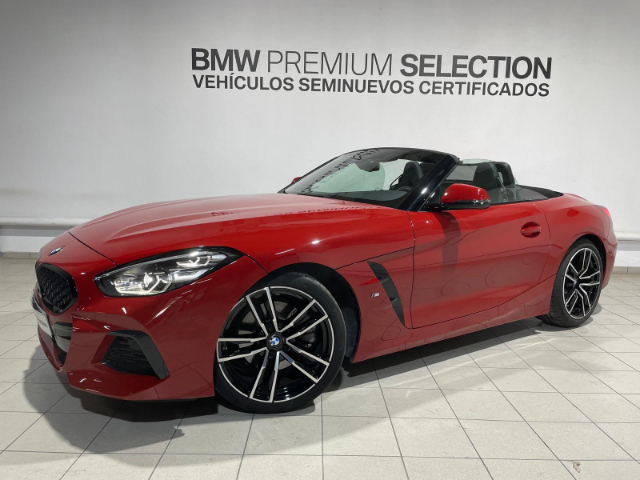 BMW Z4 sDrive20i Cabrio color Rojo. Año 2022. 145KW(197CV). Gasolina. En concesionario Hispamovil, Torrevieja de Alicante