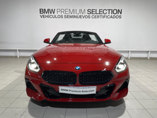 BMW Z4 sDrive20i Cabrio color Rojo. Año 2022. 145KW(197CV). Gasolina. En concesionario Hispamovil, Torrevieja de Alicante