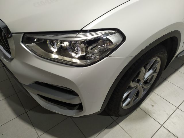 BMW X3 sDrive18d color Blanco. Año 2019. 110KW(150CV). Diésel. En concesionario Hispamovil Elche de Alicante