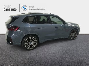 Fotos de BMW iX1 xDrive30 color Gris. Año 2023. 230KW(313CV). Eléctrico. En concesionario CANAAUTO - TACO de Sta. C. Tenerife