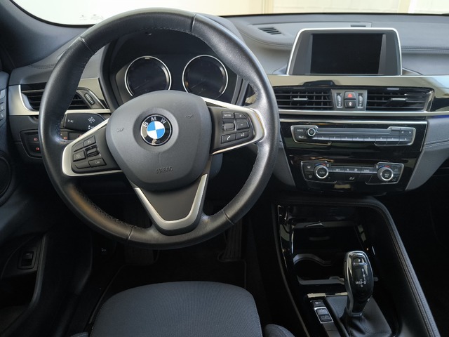 BMW X2 sDrive18i color Negro. Año 2020. 103KW(140CV). Gasolina. En concesionario Lurauto Gipuzkoa de Guipuzcoa