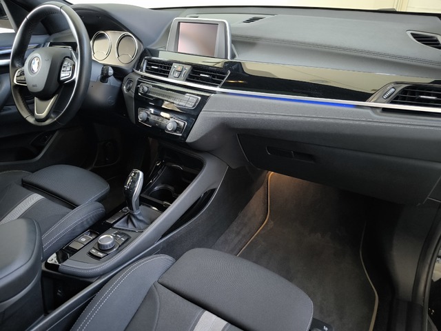 BMW X2 sDrive18i color Negro. Año 2020. 103KW(140CV). Gasolina. En concesionario Lurauto Gipuzkoa de Guipuzcoa
