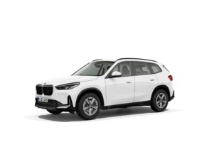 Fotos de BMW X1 sDrive18d color Blanco. Año 2023. 110KW(150CV). Diésel. En concesionario Pruna Motor de Barcelona