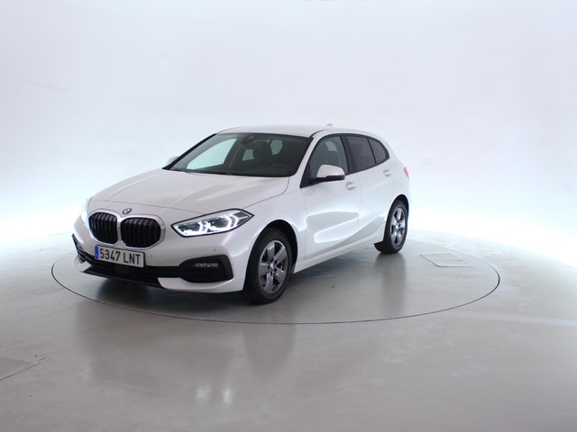 BMW Serie 1 118i color Blanco. Año 2021. 103KW(140CV). Gasolina. En concesionario BYmyCAR Madrid - Alcalá de Madrid