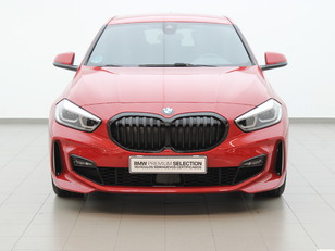 Fotos de BMW Serie 1 118d color Rojo. Año 2024. 110KW(150CV). Diésel. En concesionario Augusta Aragon S.A. de Zaragoza