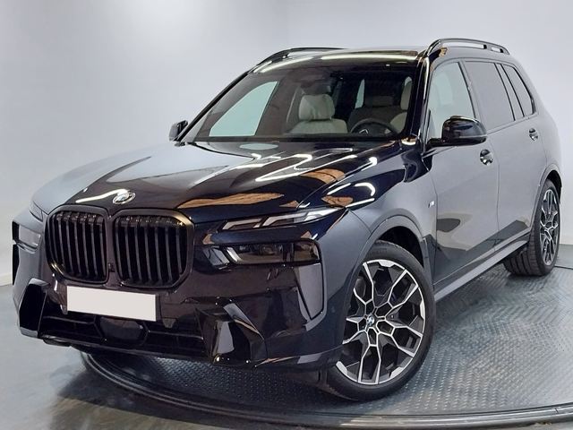 BMW X7 xDrive40d color Negro. Año 2024. 259KW(352CV). Diésel. En concesionario Proa Premium Palma de Baleares