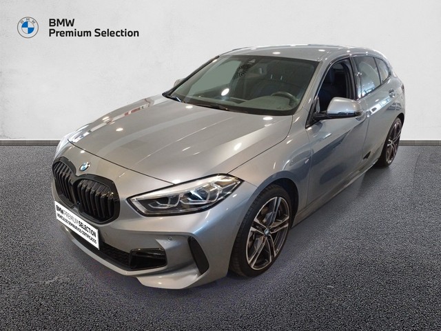 BMW Serie 1 118i color Gris. Año 2024. 103KW(140CV). Gasolina. En concesionario Marmotor de Las Palmas