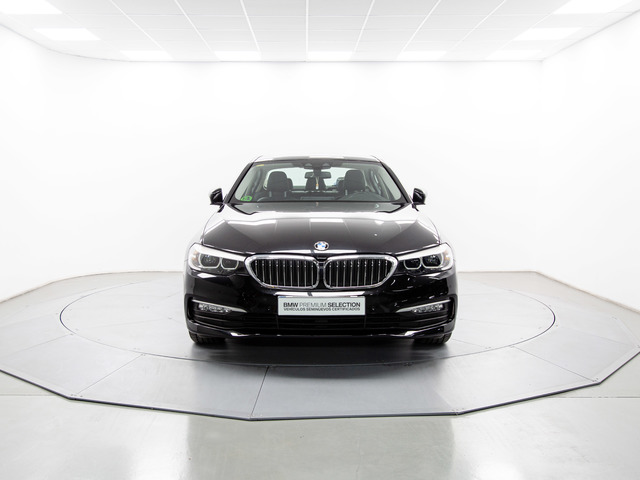 BMW Serie 5 520d color Negro. Año 2018. 140KW(190CV). Diésel. En concesionario Móvil Begar Alicante de Alicante