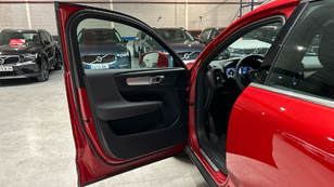 Volvo XC40 T4 Recharge PHEV Core Auto 155 kW (211 CV) - 37 Volvo XC40 T4 Ocasión 155 KW (211CV) - 37