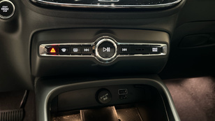 Volvo XC40 T4 Recharge PHEV Core Auto 155 kW (211 CV) - 45 Volvo XC40 T4 Ocasión 155 KW (211CV) - 45