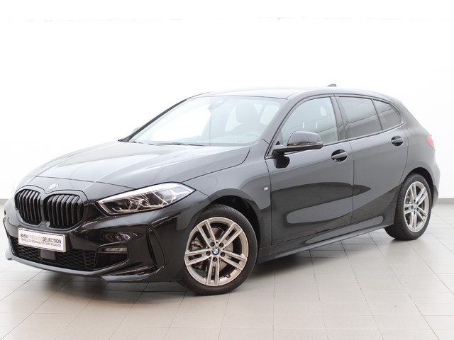 BMW Serie 1 118d color Negro. Año 2024. 110KW(150CV). Diésel. En concesionario Augusta Aragon S.A. de Zaragoza