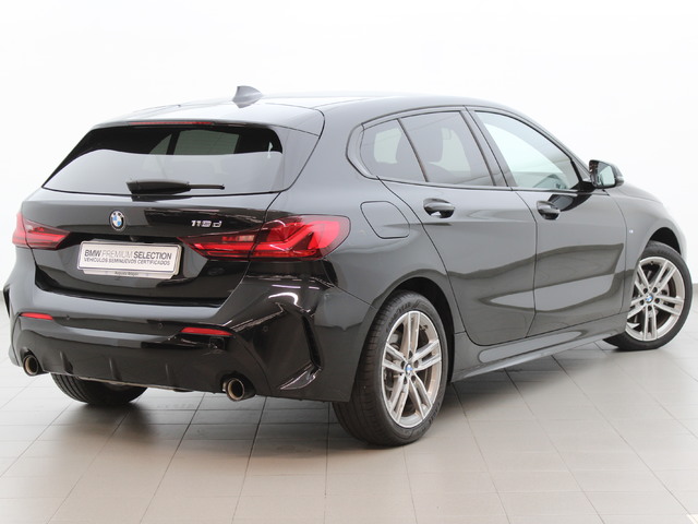 BMW Serie 1 118d color Negro. Año 2024. 110KW(150CV). Diésel. En concesionario Augusta Aragon S.A. de Zaragoza