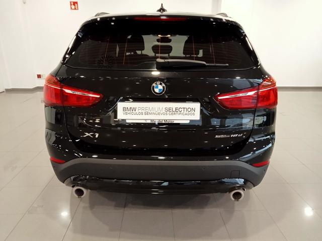 BMW X1 sDrive18d color Negro. Año 2020. 110KW(150CV). Diésel. En concesionario Mandel Motor Badajoz de Badajoz