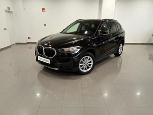 Fotos de BMW X1 sDrive18d color Negro. Año 2020. 110KW(150CV). Diésel. En concesionario Mandel Motor Badajoz de Badajoz