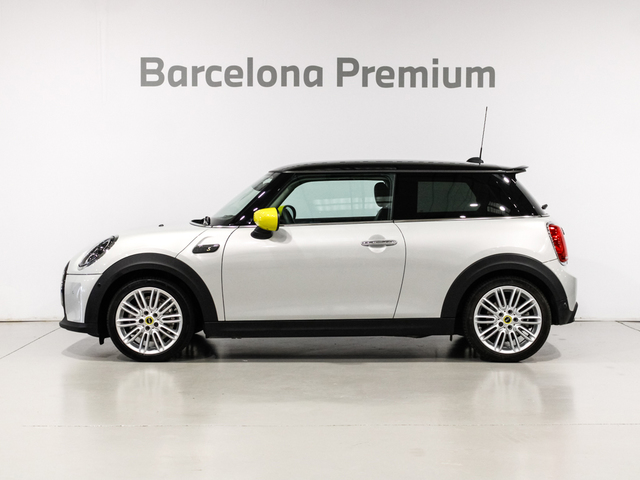 fotoG 2 del MINI MINI 3 Puertas Cooper SE 135 kW (184 CV) 184cv Eléctrico del 2021 en Barcelona