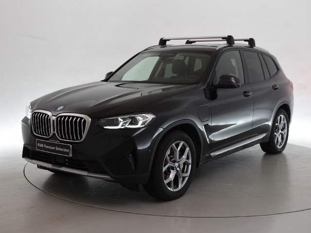 BMW X3 xDrive30e color Negro. Año 2023. 215KW(292CV). Híbrido Electro/Gasolina. En concesionario BYmyCAR Madrid - Alcalá de Madrid