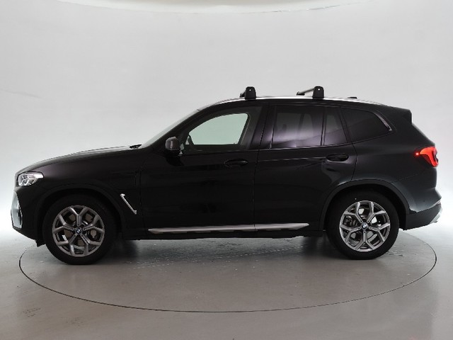 BMW X3 xDrive30e color Negro. Año 2023. 215KW(292CV). Híbrido Electro/Gasolina. En concesionario BYmyCAR Madrid - Alcalá de Madrid