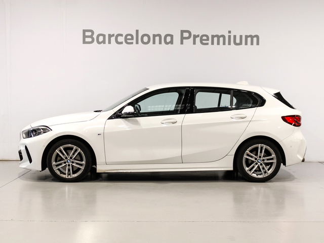 BMW Serie 1 118d color Blanco. Año 2020. 110KW(150CV). Diésel. En concesionario Barcelona Premium -- GRAN VIA de Barcelona