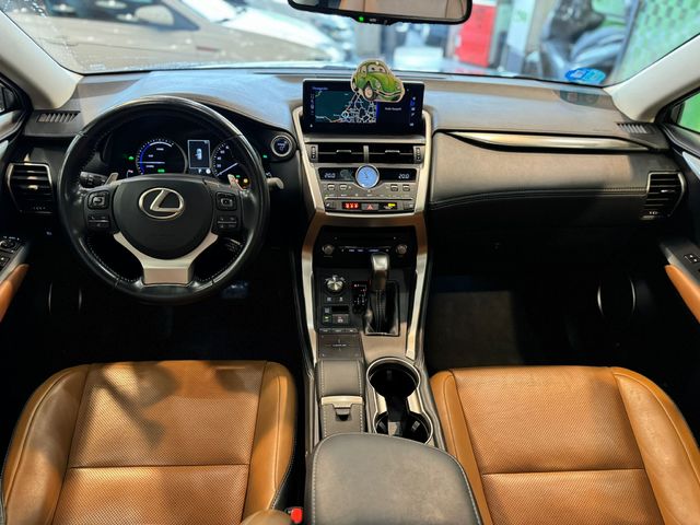 Lexus NX 300h Executive Navigation 145 kW (197 CV)