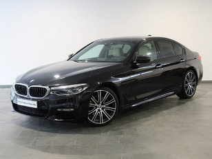 Fotos de BMW Serie 5 530d color Negro. Año 2017. 195KW(265CV). Diésel. En concesionario Autogal de Ourense