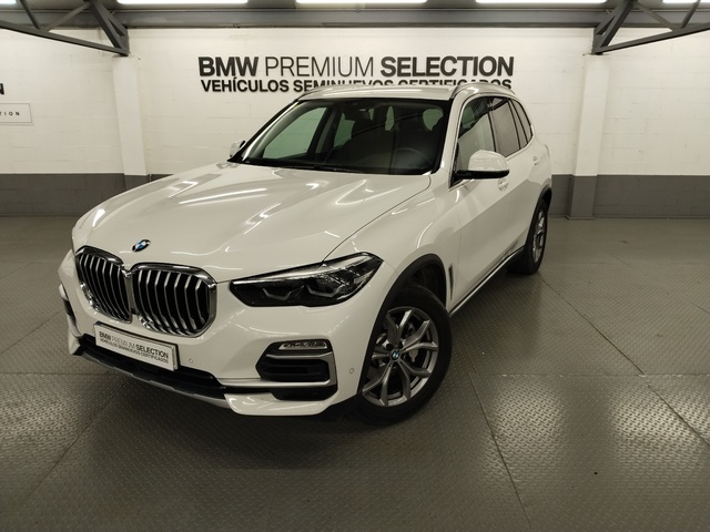 BMW X5 xDrive30d color Blanco. Año 2020. 195KW(265CV). Diésel. En concesionario Autoberón de La Rioja