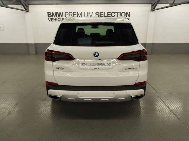 BMW X5 xDrive30d color Blanco. Año 2020. 195KW(265CV). Diésel. En concesionario Autoberón de La Rioja