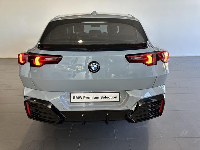 BMW X2 sDrive18d color Gris. Año 2024. 110KW(150CV). Diésel. En concesionario Adler Motor S.L. TOLEDO de Toledo