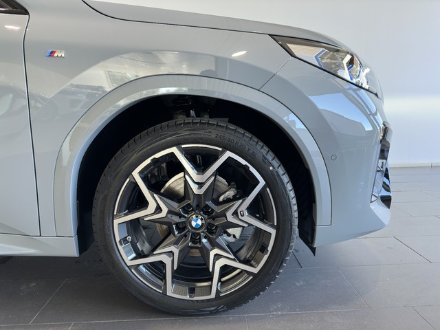 BMW X2 sDrive18d color Gris. Año 2024. 110KW(150CV). Diésel. En concesionario Adler Motor S.L. TOLEDO de Toledo