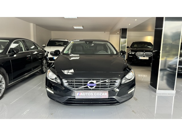 Volvo S60 D3 Momentum Auto 110 kW (150 CV)