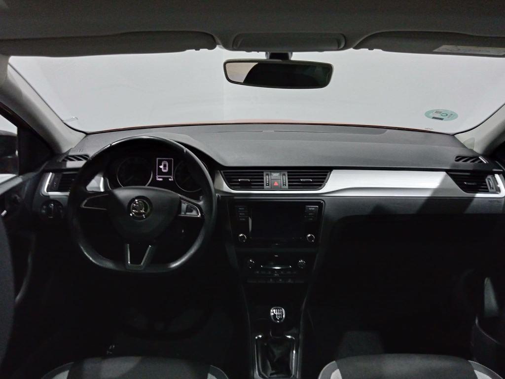 1.0 TSI Black Pack 81 kW (110 CV)