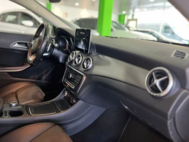 Mercedes-Benz CLA Shooting Brake 220 d 130 kW (177 CV)