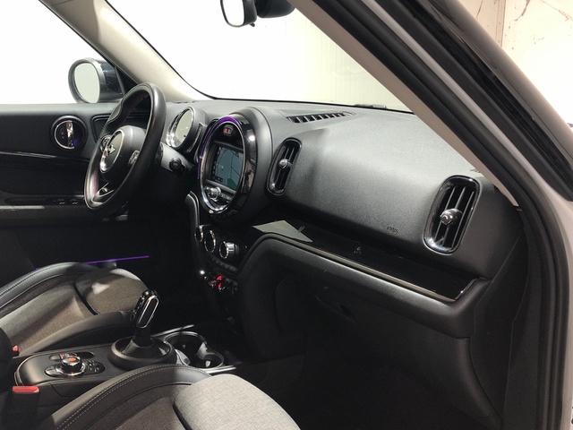 fotoG 7 del MINI MINI Countryman Cooper 100 kW (136 CV) 136cv Gasolina del 2020 en Madrid