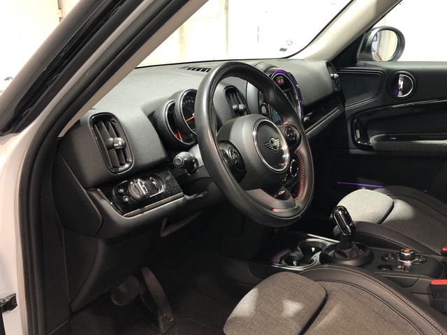 fotoG 10 del MINI MINI Countryman Cooper 100 kW (136 CV) 136cv Gasolina del 2020 en Madrid