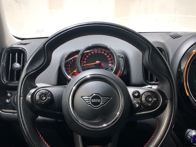 fotoG 13 del MINI MINI Countryman Cooper 100 kW (136 CV) 136cv Gasolina del 2020 en Madrid