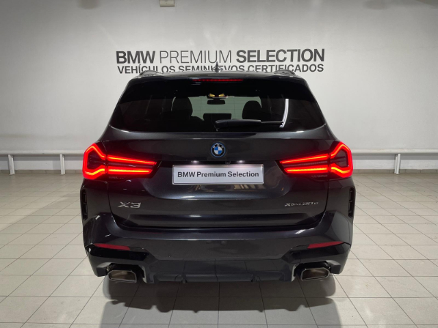 BMW X3 xDrive30e color Gris. Año 2024. 215KW(292CV). Híbrido Electro/Gasolina. En concesionario Hispamovil Elche de Alicante