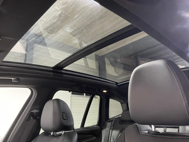 BMW X3 xDrive30e color Gris. Año 2024. 215KW(292CV). Híbrido Electro/Gasolina. En concesionario Hispamovil Elche de Alicante