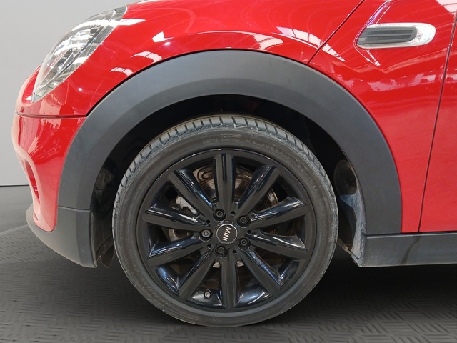 fotoG 23 del MINI MINI 5 Puertas Cooper 100 kW (136 CV) 136cv Gasolina del 2020 en Alicante