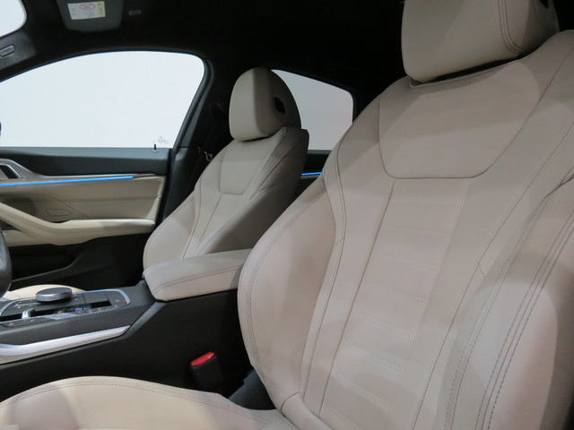 BMW Serie 4 420d Gran Coupe color Rojo. Año 2024. 140KW(190CV). Diésel. En concesionario SAN JUAN Automoviles Fersan S.A. de Alicante