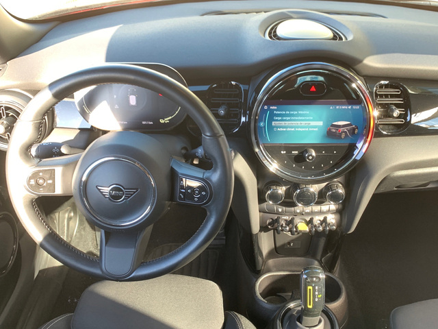 fotoG 6 del MINI MINI 3 Puertas Cooper SE 135 kW (184 CV) 184cv Eléctrico del 2021 en Pontevedra