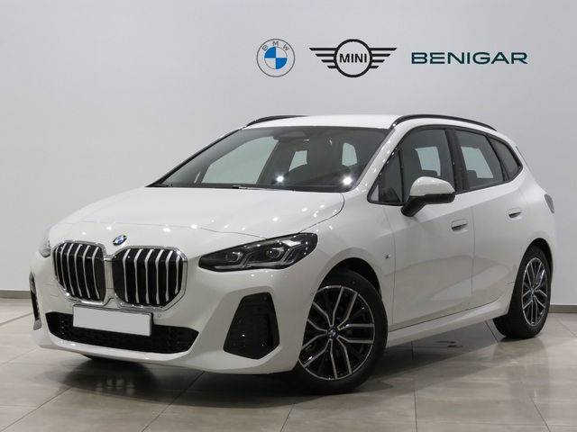 BMW Serie 2 218i Active Tourer color Blanco. Año 2024. 100KW(136CV). Gasolina. En concesionario DIGITAL Automoviles Fersan, S.A. de Alicante