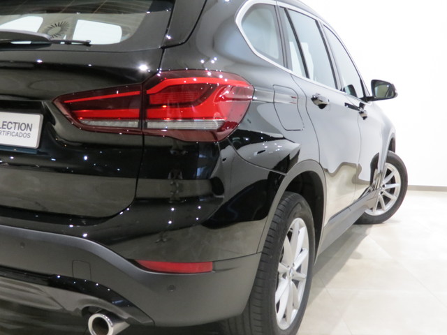 BMW X1 sDrive18d color Negro. Año 2020. 110KW(150CV). Diésel. En concesionario GANDIA Automoviles Fersan, S.A. de Valencia