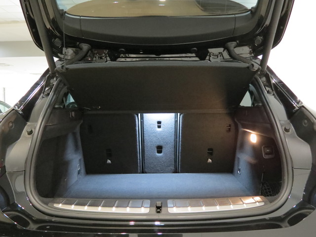 BMW X2 sDrive18i color Negro. Año 2021. 103KW(140CV). Gasolina. En concesionario ALZIRA Automoviles Fersan, S.A. de Valencia