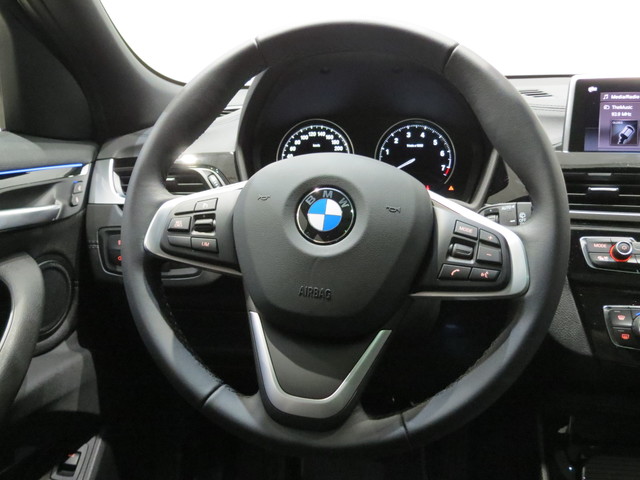 BMW X2 sDrive18i color Negro. Año 2021. 103KW(140CV). Gasolina. En concesionario ALZIRA Automoviles Fersan, S.A. de Valencia
