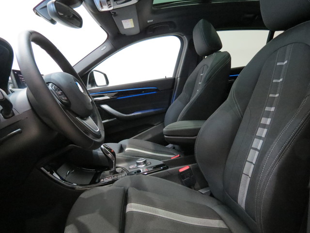 BMW X2 sDrive18i color Negro. Año 2021. 103KW(140CV). Gasolina. En concesionario ALZIRA Automoviles Fersan, S.A. de Valencia