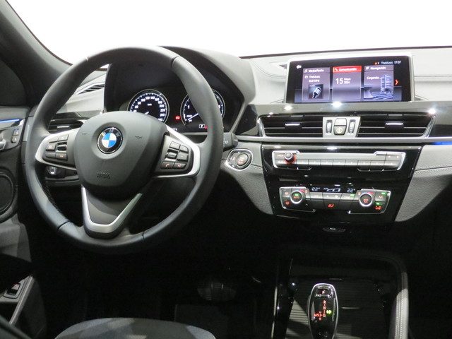 BMW X2 sDrive18i color Negro. Año 2021. 103KW(140CV). Gasolina. En concesionario ALZIRA Automoviles Fersan, S.A. de Valencia