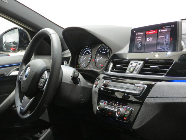 BMW X2 sDrive18i color Negro. Año 2021. 103KW(140CV). Gasolina. En concesionario ALZIRA Automoviles Fersan, S.A. de Valencia