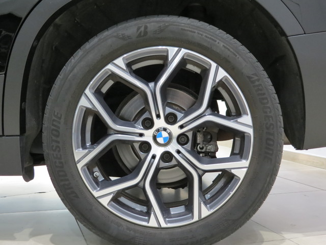 BMW X2 sDrive18i color Negro. Año 2021. 103KW(140CV). Gasolina. En concesionario ALZIRA Automoviles Fersan, S.A. de Valencia