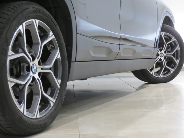 BMW X2 sDrive18i color Negro. Año 2021. 103KW(140CV). Gasolina. En concesionario ALZIRA Automoviles Fersan, S.A. de Valencia