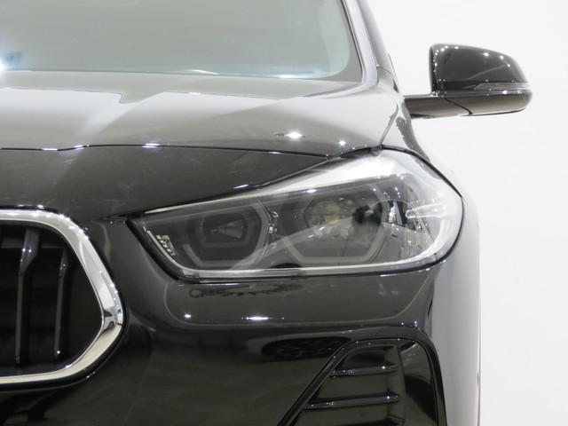 BMW X2 sDrive18i color Negro. Año 2021. 103KW(140CV). Gasolina. En concesionario ALZIRA Automoviles Fersan, S.A. de Valencia